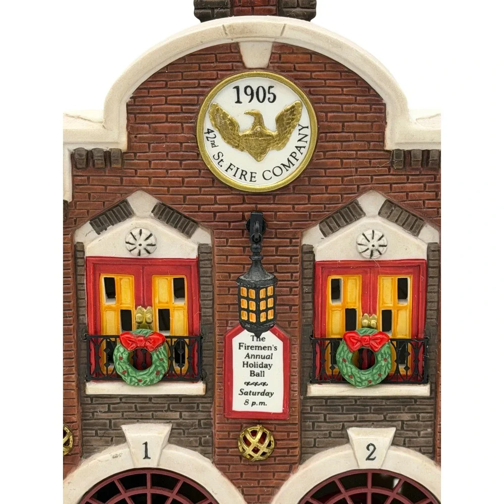Dept 56 Christmas in the City 42nd St Fire‎ Company 56.58914 Light House Retired